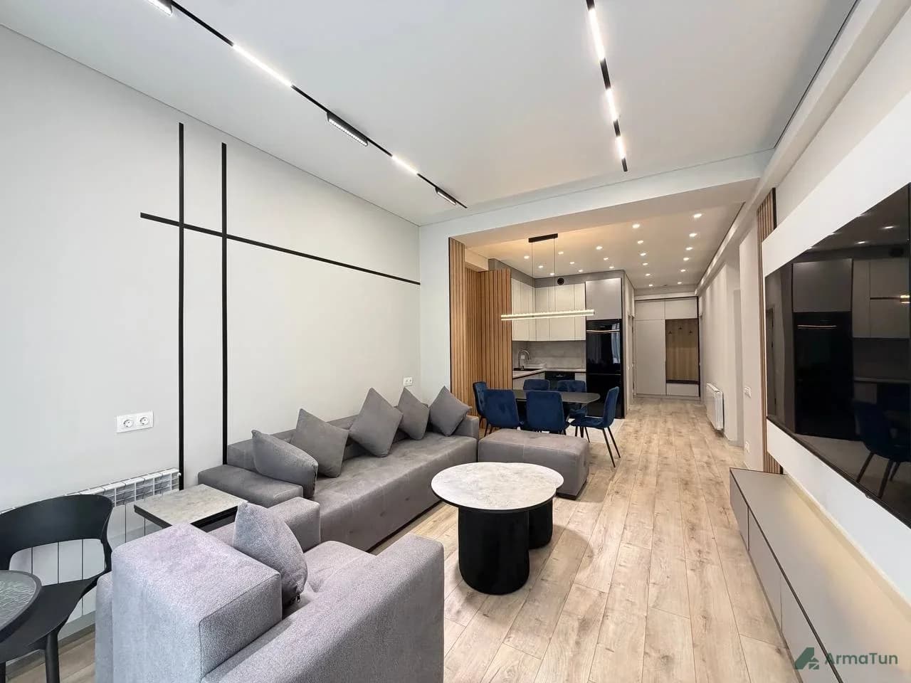 Cover photo: Unoccupied Apartment for Sale