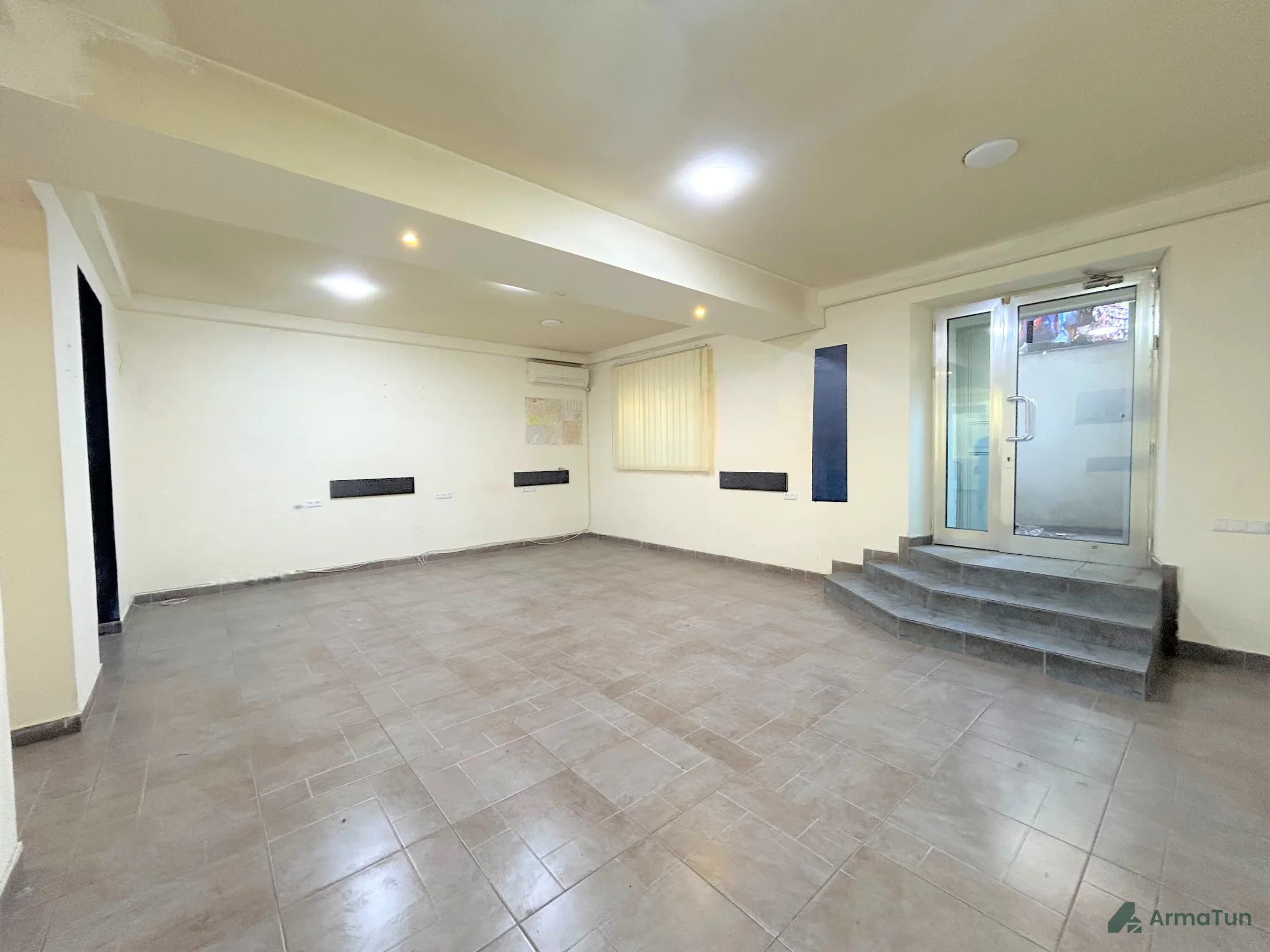 Շապիկի լուսանկար՝ ԿԵՆՏՐՈՆ, ԽՈՐԵՆԱՑԻ ՓՈՂՈՑ, 70 ՔՄ
