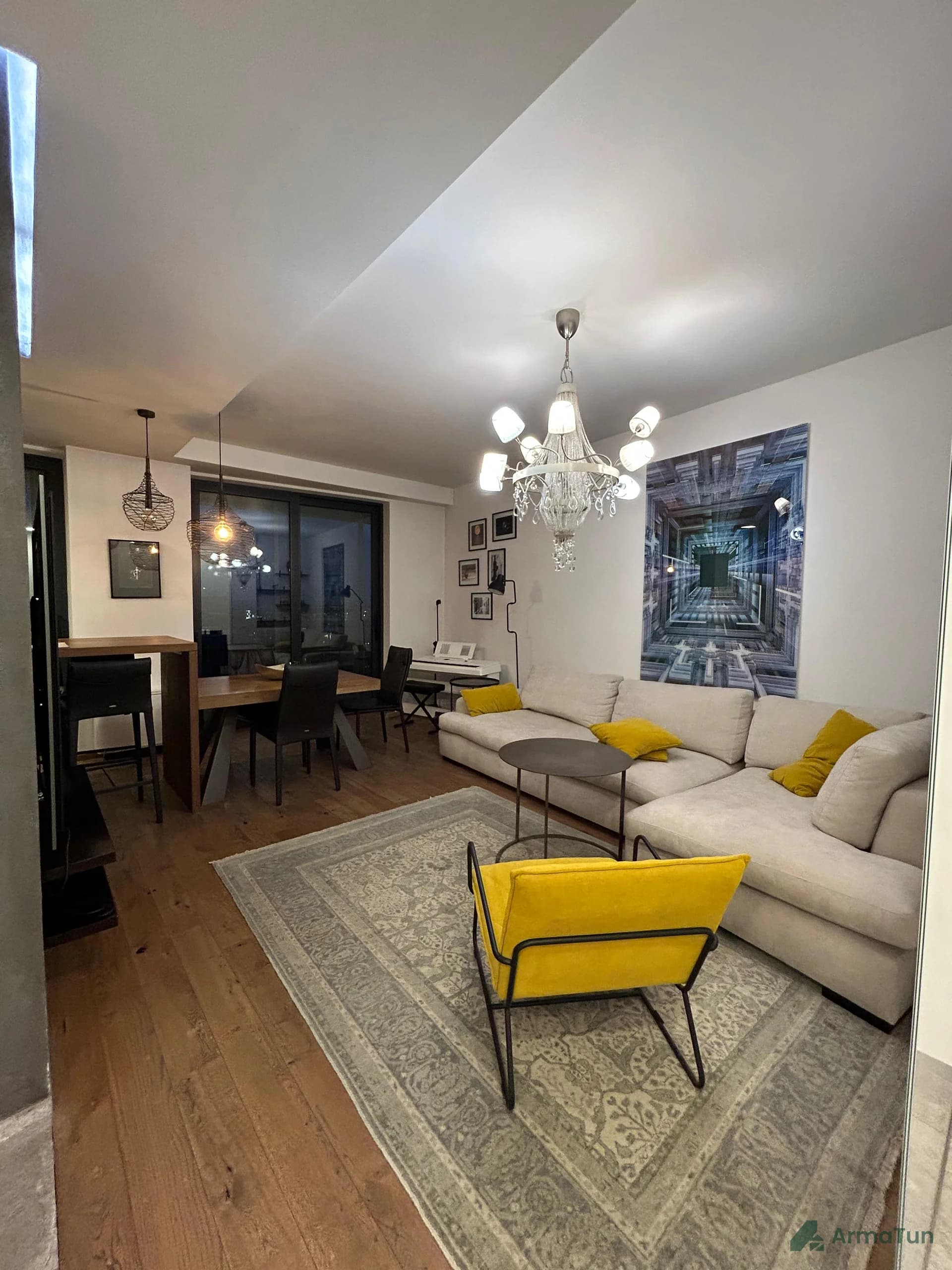 Cover photo: For sale: apartment in a new building on Derenik Demirchyan Street, downtown