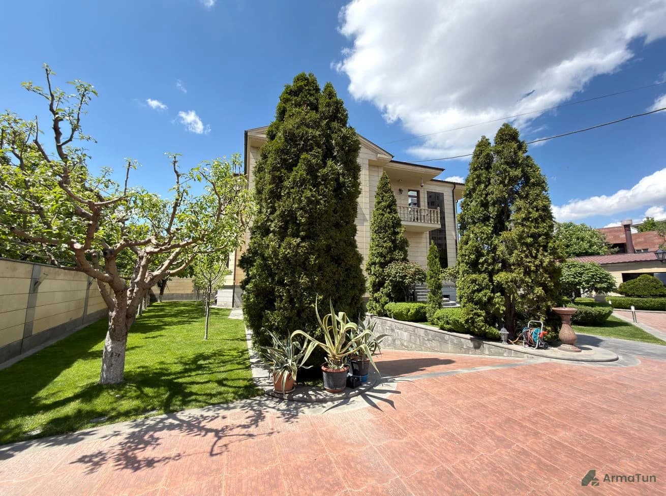 Շապիկի լուսանկար՝ ԿԵՆՏՐՈՆ, ՁՈՐԱՓԻ ՓՈՂՈՑ, 2 ՀԱՐԿ
