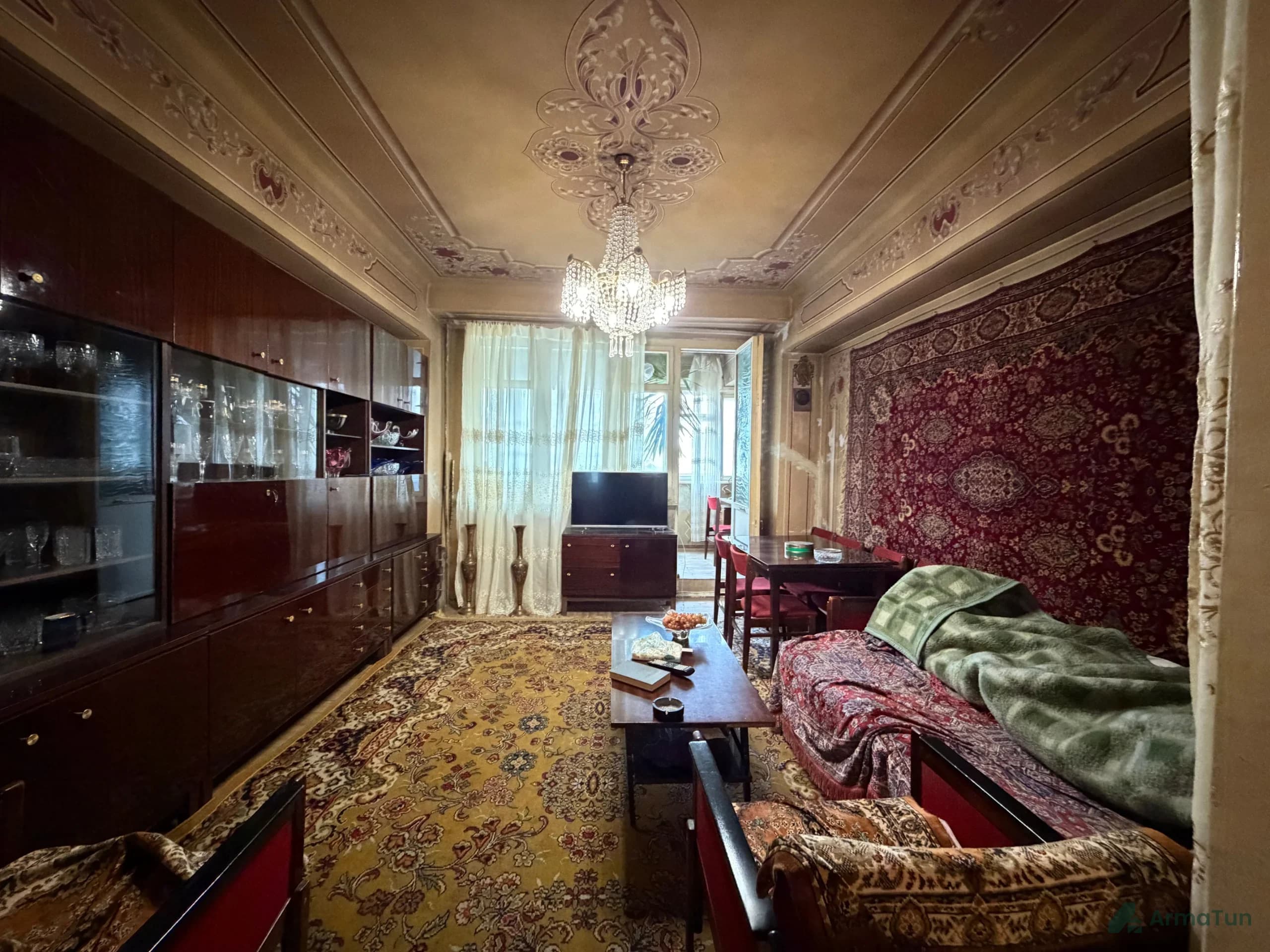 Cover photo: Shirazi Street, next to Zovq supermarket — urgent sale, investment property, also suitable for business use, can be split into 2 separate apartments
