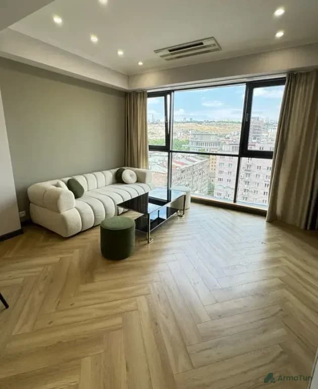 Շապիկի լուսանկար՝ ԿԵՆՏՐՈՆ, ՊՈՒՇԿԻՆ ՓՈՂՈՑ, 3 ՍԵՆՅԱԿ
