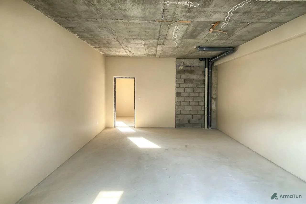Շապիկի լուսանկար՝ ՎԱՃԱՌՎՈՒՄ Է 1 ՍԵՆՅԱԿԱՆՈՑ STUDIO ԲՆԱԿԱՐԱՆ ԱՐԱԲԿԻՐՈՒՄ` ՎԱԶԳԵՆ ՎԵՀԱՓԱՌ ՓՈՂՈՑՈՒՄ։
