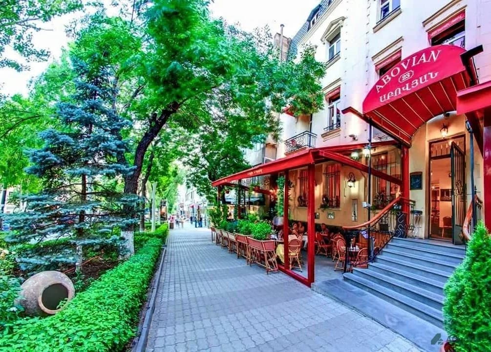 Cover photo: Kentron, Abovyan Street, 105 m²