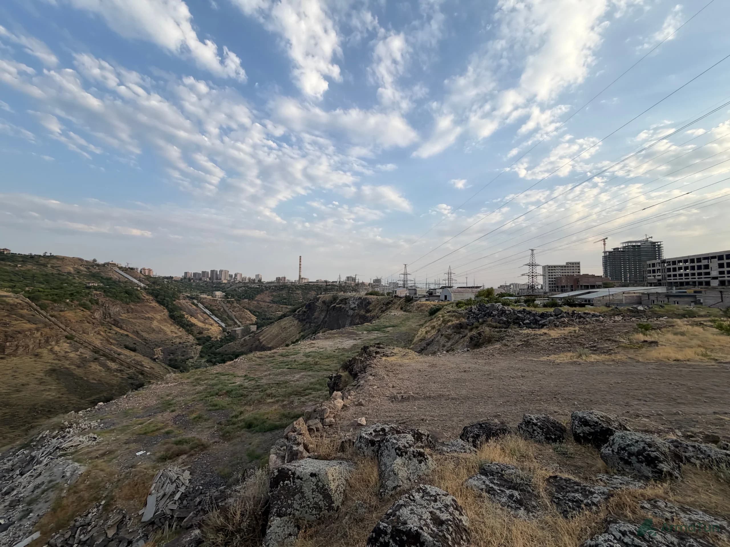 Cover photo: Land plot for sale, located at the entrance of Zovuni