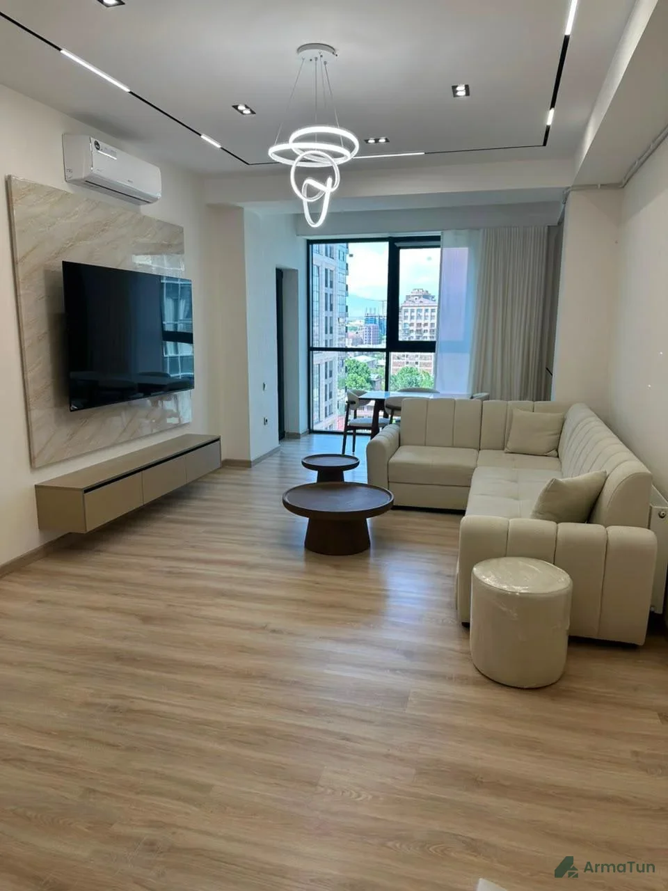 Շապիկի լուսանկար՝ Fashionable one-bedroom Apartment for Rent at Komitas 59 Av.